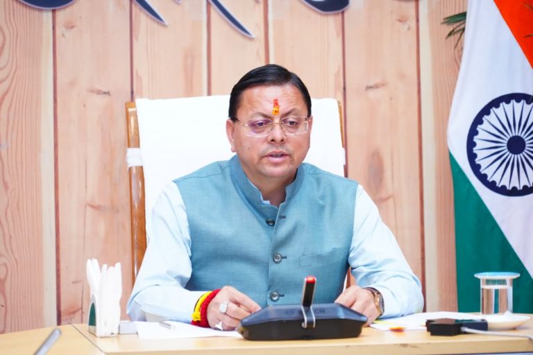 धामी कैबिनेट की बैठक में लिए गए कई महत्वपूर्ण निर्णय, मौनपालन नीति को मंजूरी, वन क्षेत्रों में होगा मधुमक्खी पालन