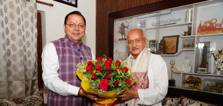 पद्मभूषण से सम्मानित किए जाने पर सीएम धामी ने पूर्व राज्यपाल कोश्यारी को बधाई एवं शुभकामनाएं दीं