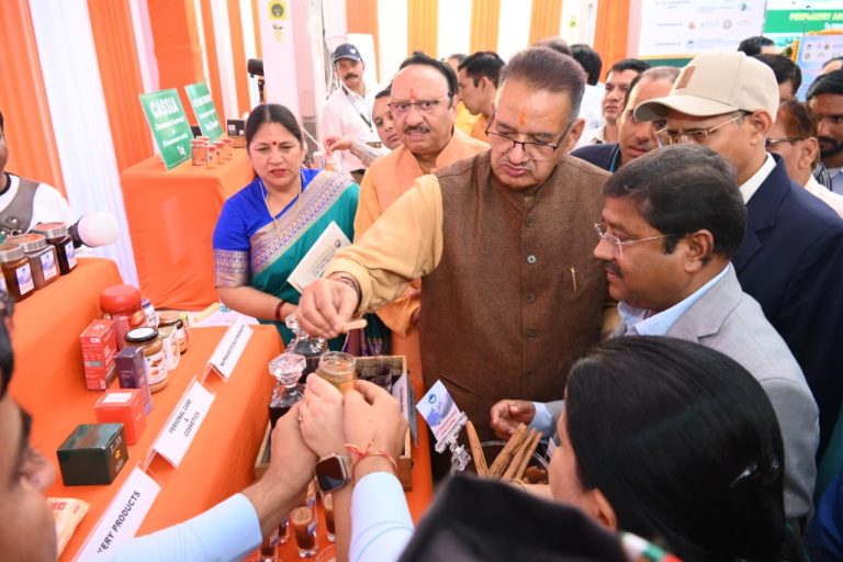 दालचीनी की व्यावसायिक खेती को बढ़ावा देगा अंतरराष्ट्रीय सेमिनारः कृषि मंत्री गणेश जोशी