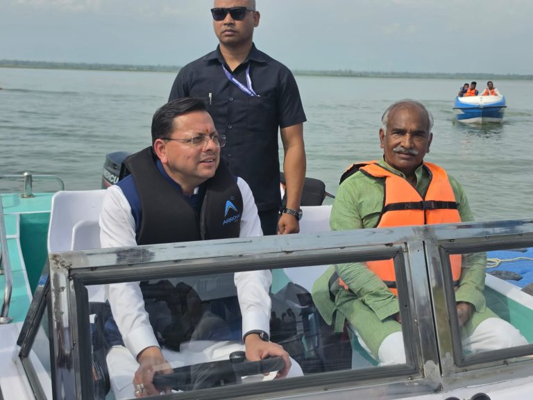 मुख्यमंत्री ने गदरपुर में अंतर्राष्ट्रीय क्याकिंग एवं कैनोइंग प्रतियोगिता की तैयारियों का जायजा लिया