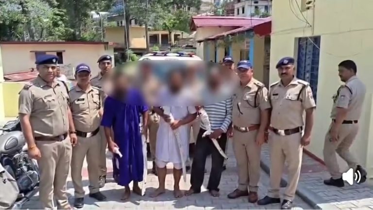 *”धारदार हथियार से हमला करने वाले चार निहंग यात्री गिरफ्तार, तीन अभियुक्त न्यायिक अभिरक्षा में जेल भेजे गए”*