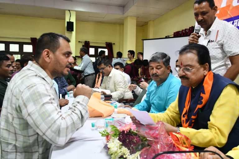 सेवा पखवाड़ा के जनसेवा शिविरों में प्रदेशभर में 2,366 से अधिक नागरिक हुए लाभान्वित, शासन पहुंचा गांव-गांव