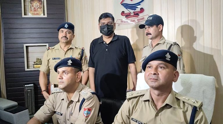 *एसएसपी दून की सटीक रणनीति से फर्जी आईपीएस ऑफिसर चढ़ा दून पुलिस के हत्थे*