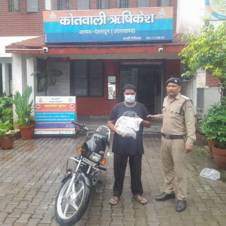*एसएसपी देहरादून के नेतृत्व में नशा तस्करों पर जारी है दून पुलिस की कार्यवाही*