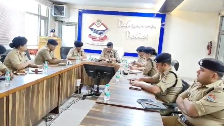 🚨 ब्रेकिंग न्यूज़ | स्वतंत्रता दिवस पर दून पुलिस अलर्ट, परेड ग्राउंड बना अभेद्य सुरक्षा घेरे में*